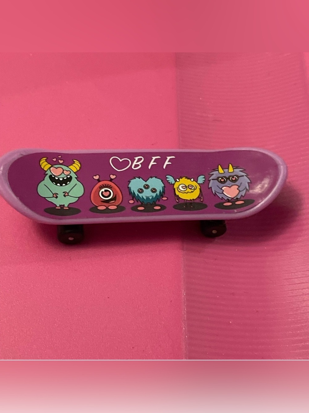 Source Unknown BFF Monster Skateboard Toy - Purple and Pink